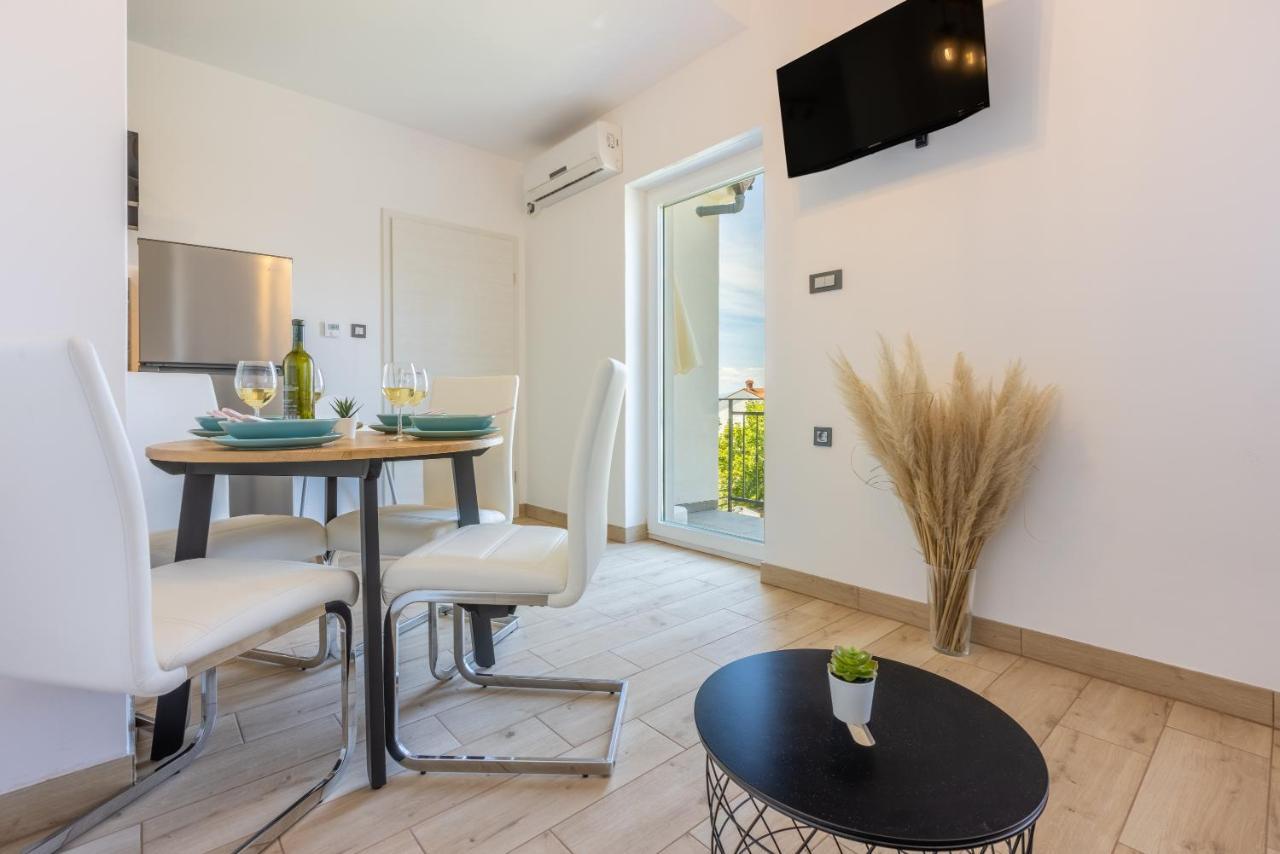 Ferienwohnung Summer Breeze Crikvenica Exterior foto