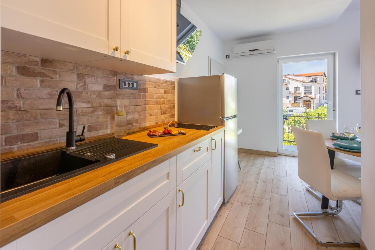 Ferienwohnung Summer Breeze Crikvenica Exterior foto